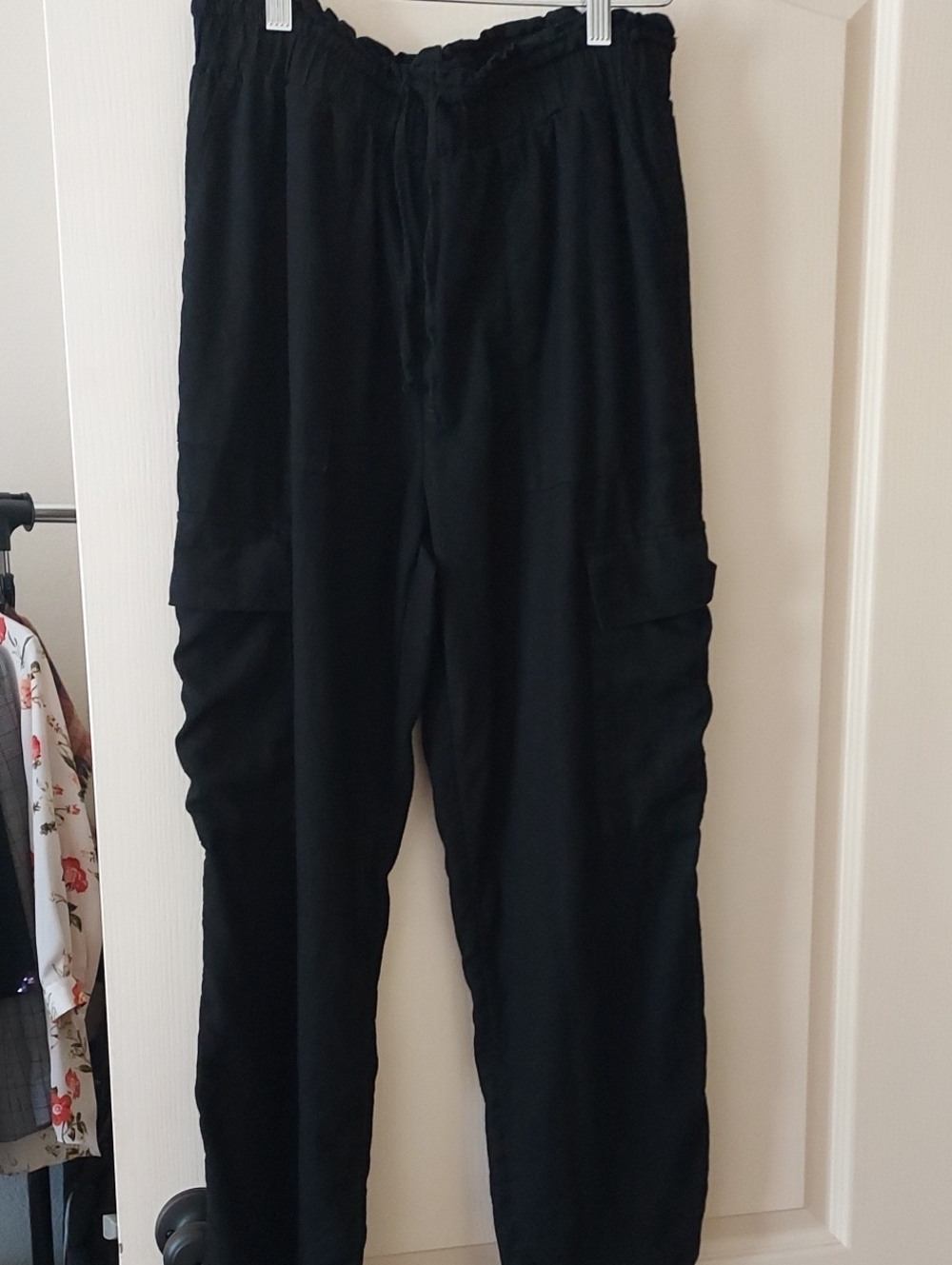 Time and Tru Black Womens Linen Blend Cargo Pants with Drawstring Waist